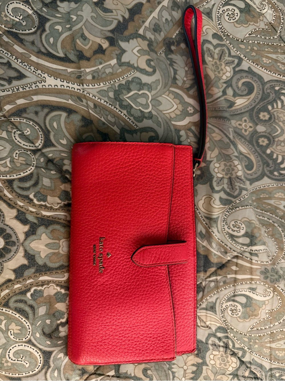 kate spade Red Pebbled Leather Wristlet Wallet Clutch